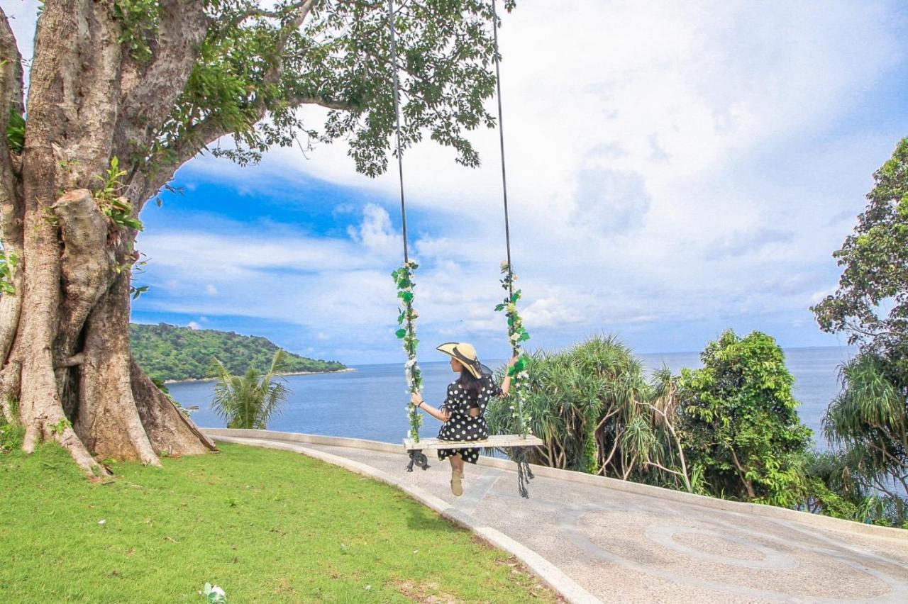 The Shore At Katathani - Adult Only - Sha Extra Plus Экстерьер фото The swing at the top of Mount Pulag