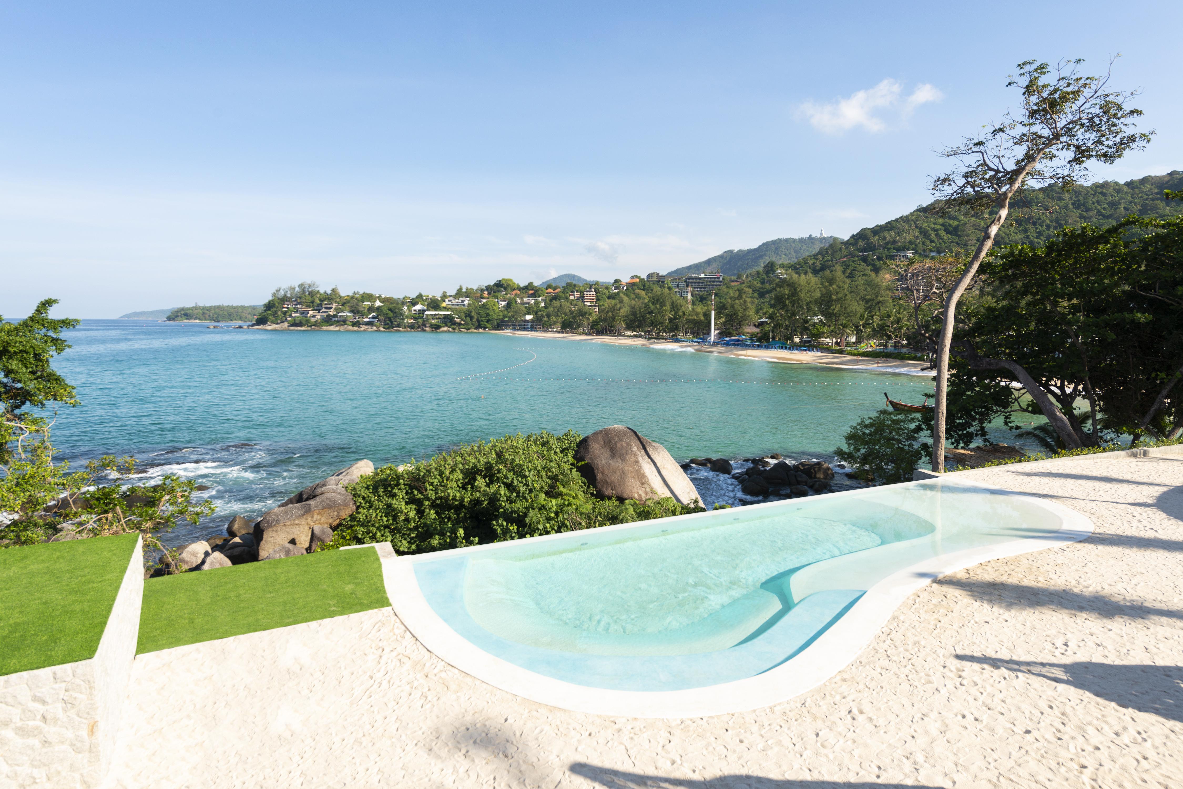 The Shore At Katathani - Adult Only - Sha Extra Plus Экстерьер фото View of the bay from the resort
